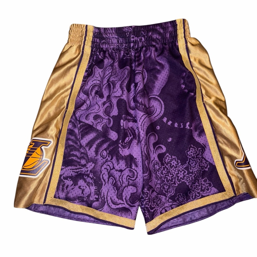 LA lakers Mitchell & ness mens S shorts